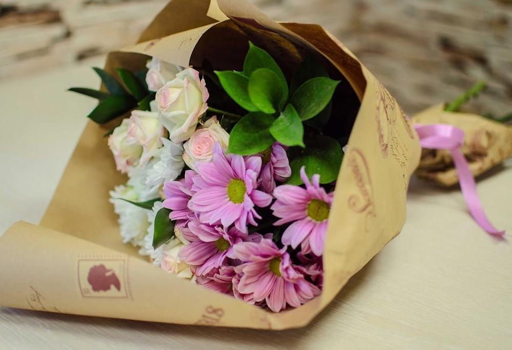 Букет цветов из: Розы и Хризантемы в Баксане