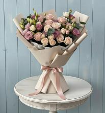 Букет цветов из:  Розы и Лизиантусы в Баксане