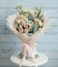 Букет цветов из:  Розы и Лизиантусы #REPLACE_PRED# Баксане