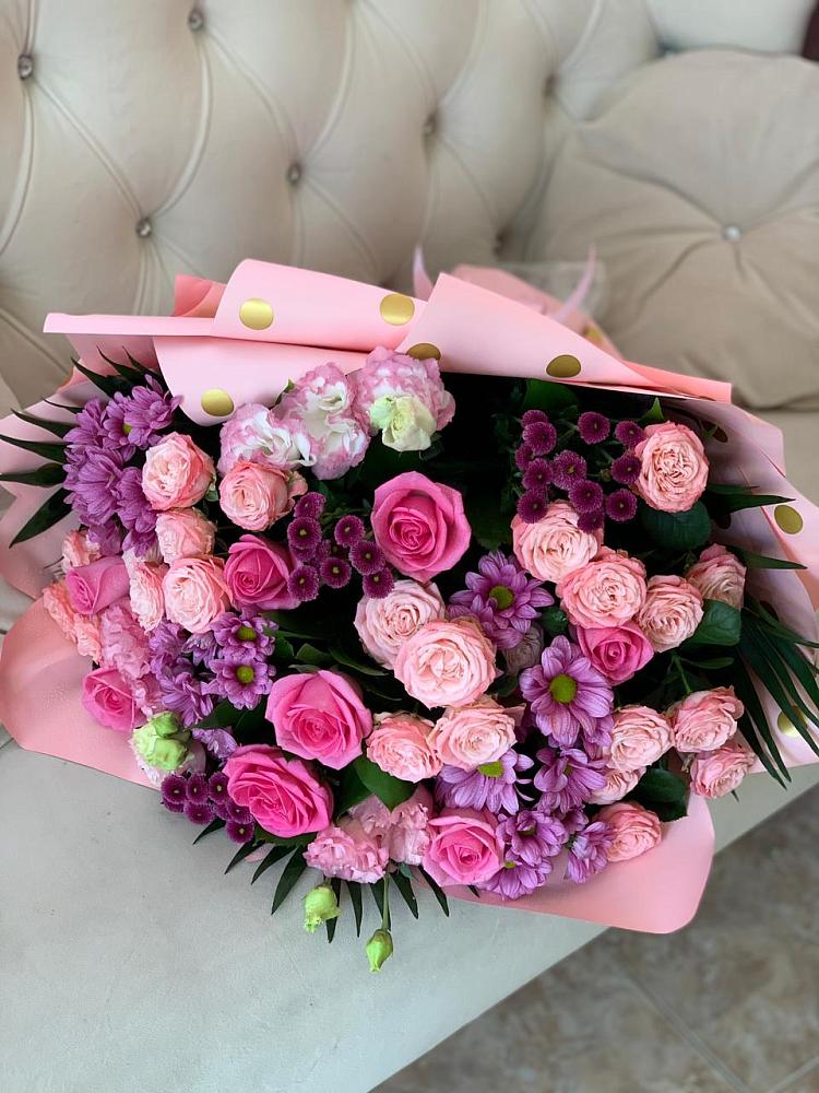 Букет цветов из: Хризантемы, Розы и Лизиантусы в Баксане