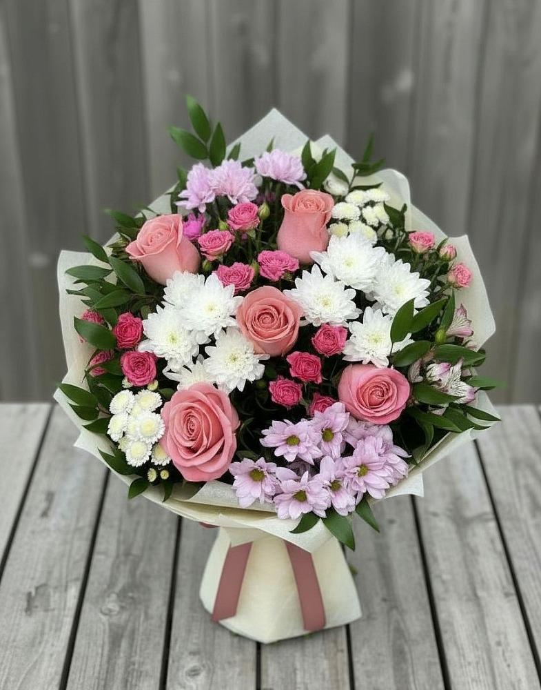 Букет цветов из: Альстромерии, Гвоздики, Розы и Хризантемы в Баксане