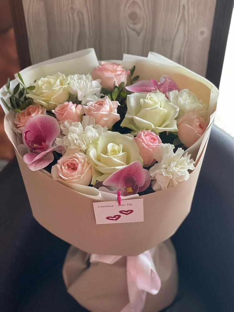 Букет цветов из: Орхидеи, Розы и Гвоздики в Баксане