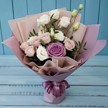 Букет цветов из:  Розы и Лизиантусы в Баксане