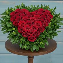 Цветочная композиция из Розы в виде сердца в Баксане