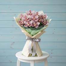 Букет цветов из:  Орхидеи и Розы в Баксане