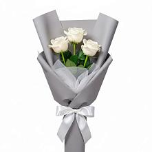 Букет 3 белые розы в Баксане