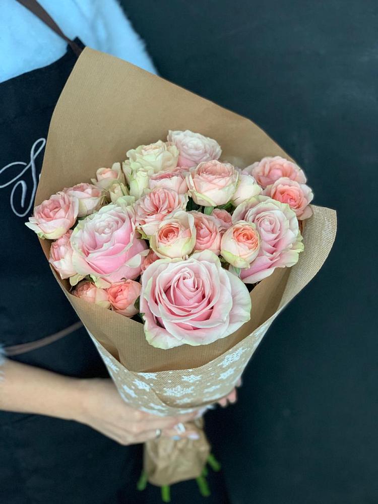 Букет цветов из: Хризантемы и Розы в Баксане