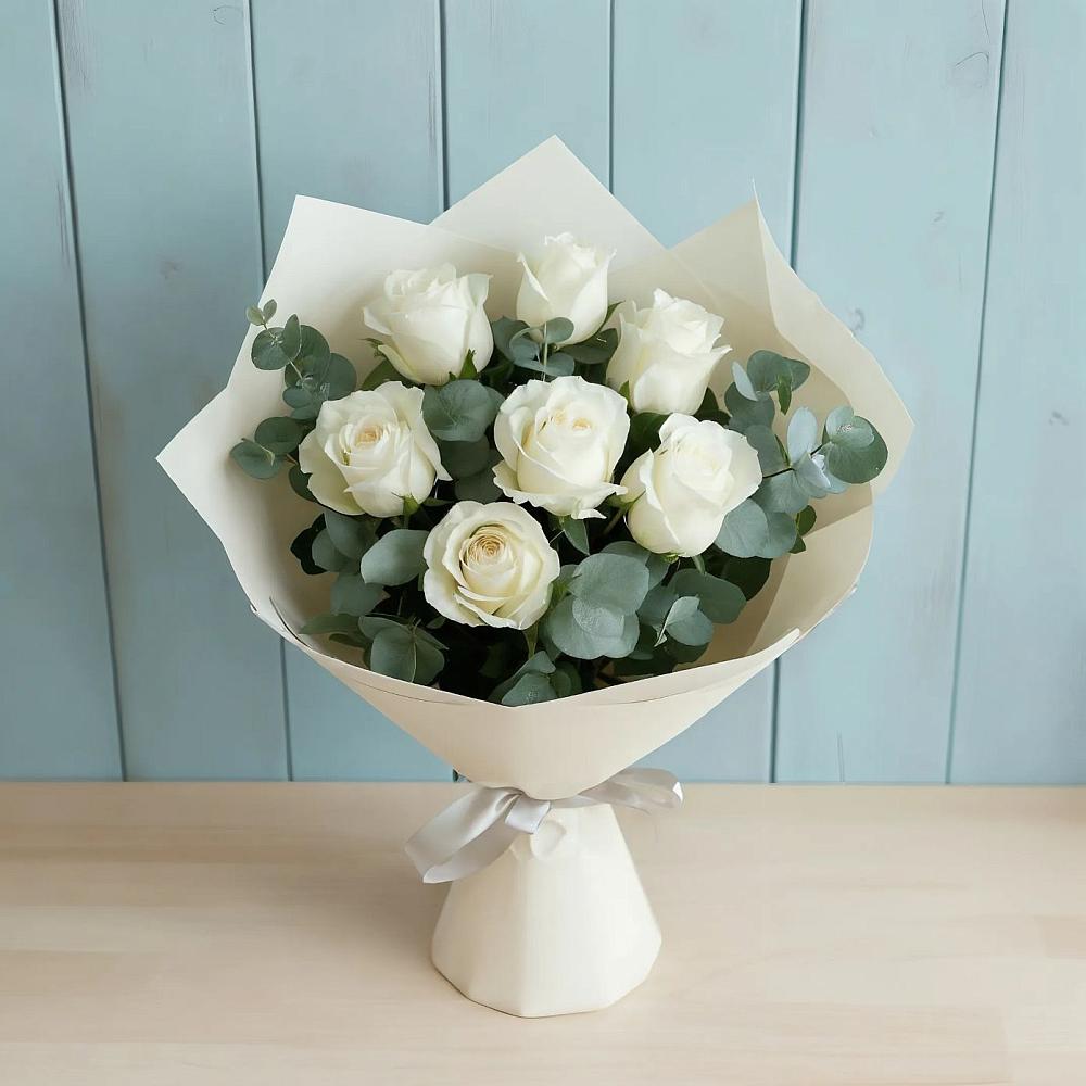 Букет Белые розы в Эвкалипте в Баксане