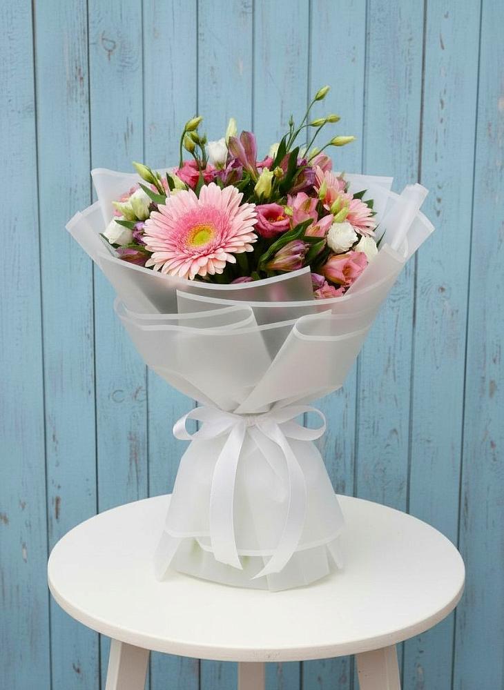 Букет цветов из: Герберы, Альстромерии и Лизиантусы в Баксане