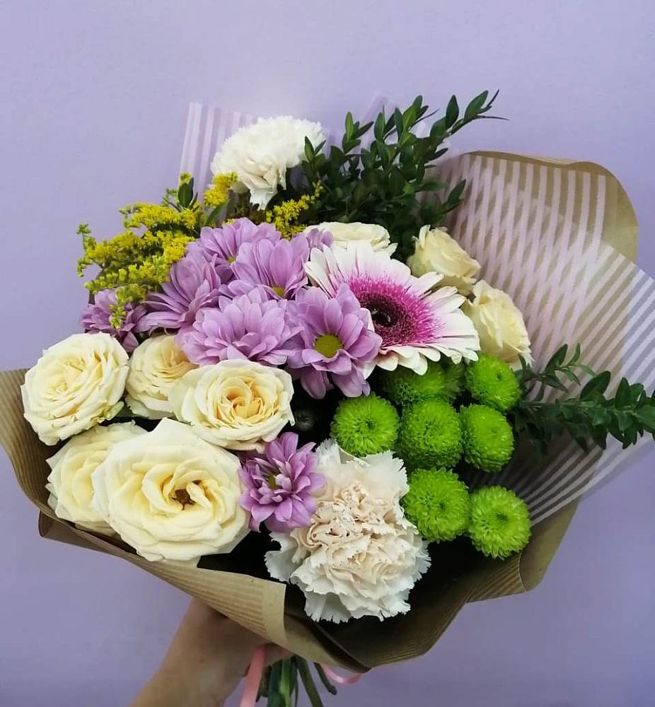 Букет цветов из: Хризантемы, Розы, Гвоздики и Герберы в Баксане