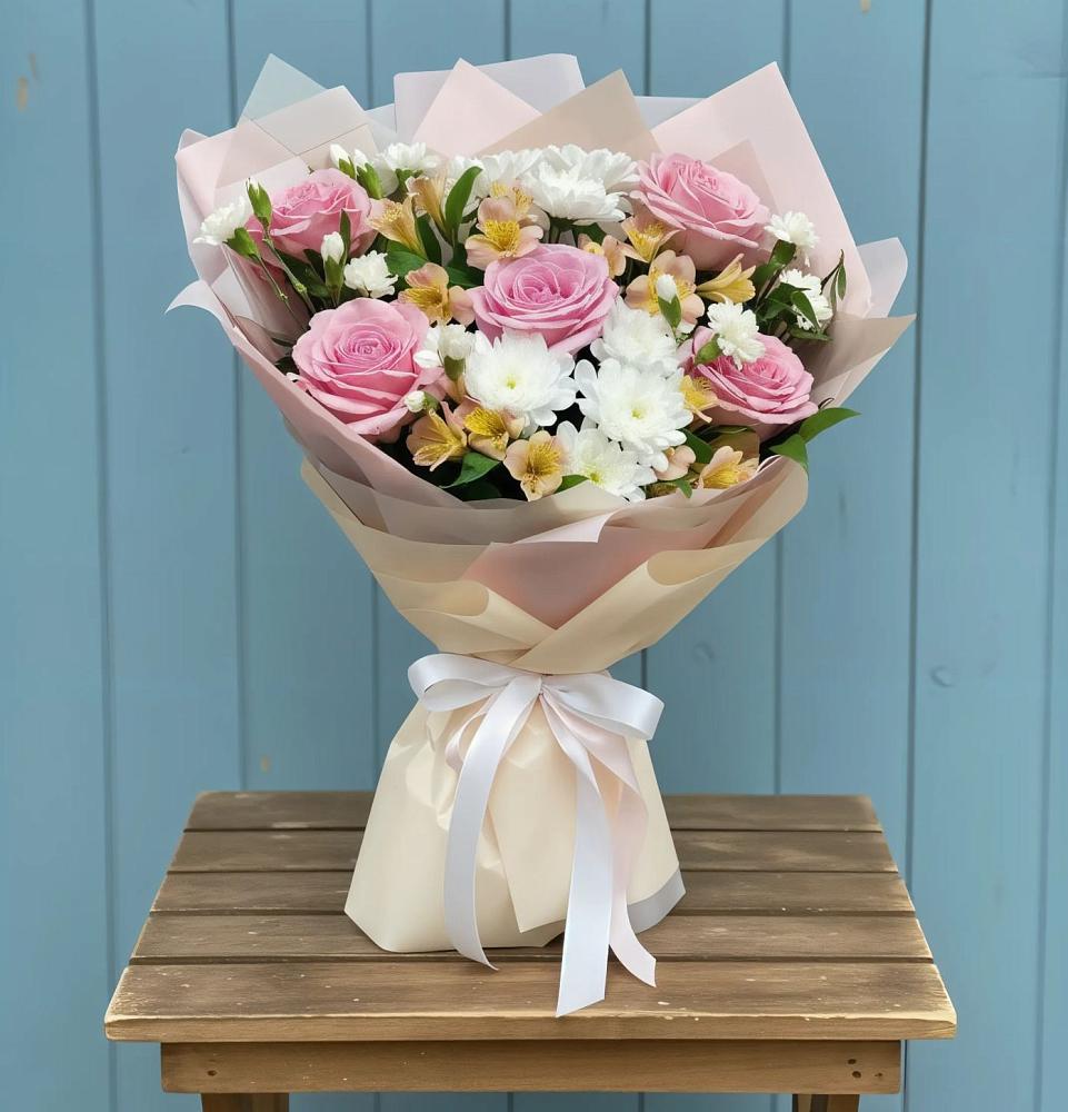 Букет цветов из: Гвоздики, Орхидеи и Розы в Баксане