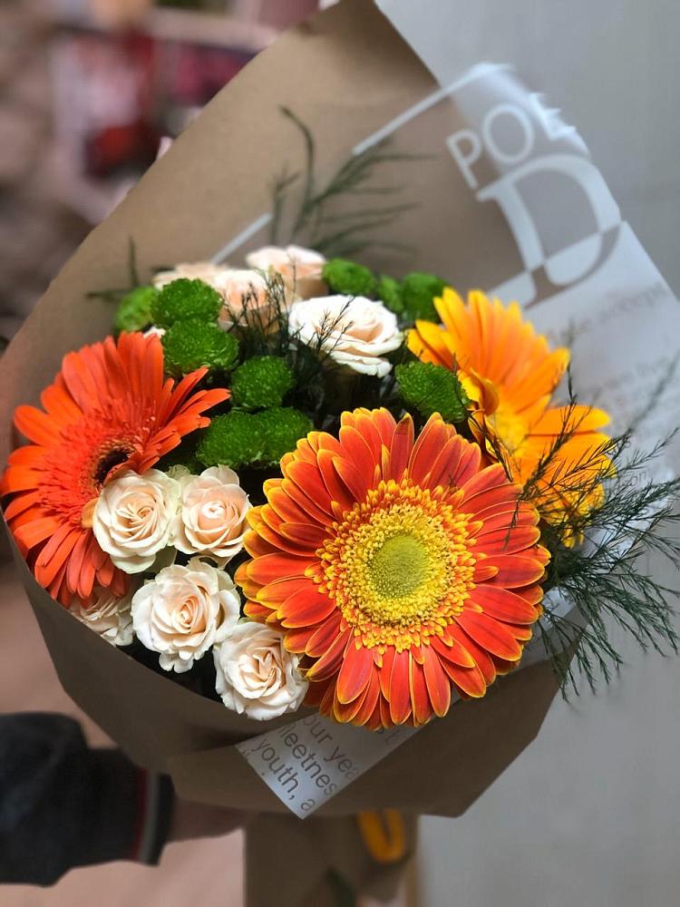 Букет цветов из: Герберы, Хризантемы и Розы в Баксане