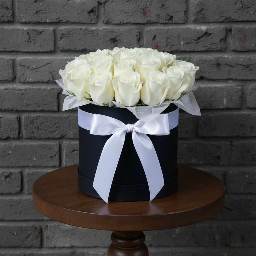 Цветочная композиция из Розы в шляпной коробке в Баксане