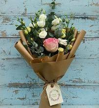 Букет цветов из:  Розы и Лизиантусы #REPLACE_PRED# Баксане