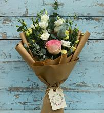 Букет цветов из:  Розы и Лизиантусы в Баксане