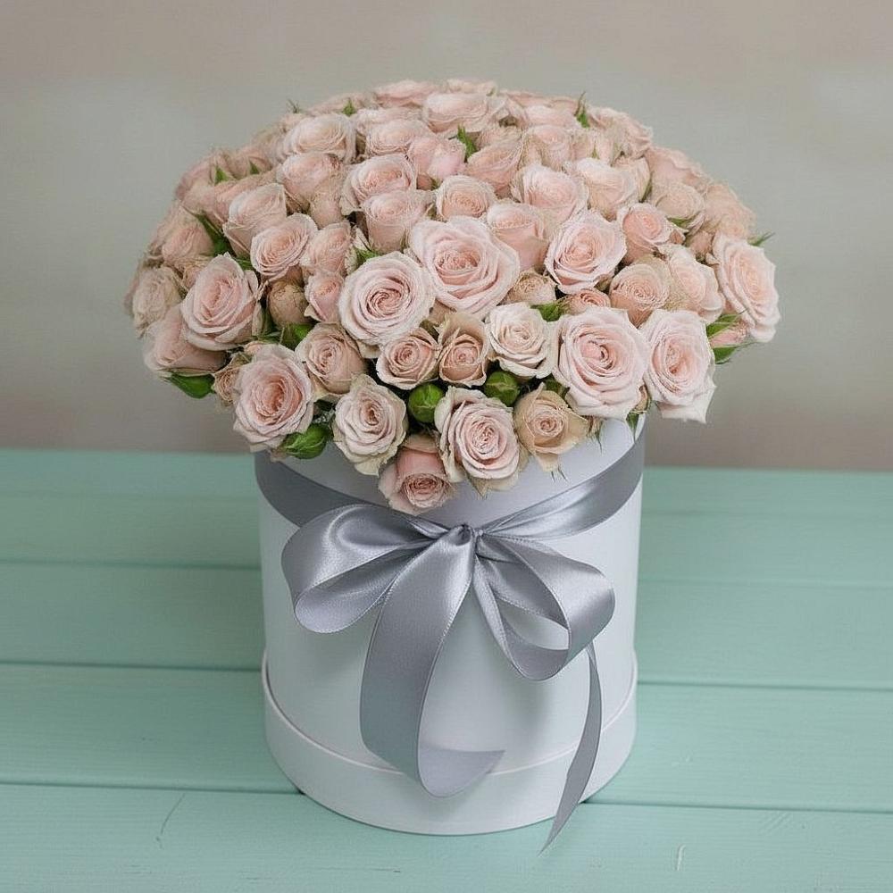 Цветочная композиция из Розы в шляпной коробке в Баксане